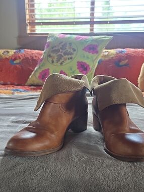 UGG. Women's Fold-Over Ankle Boots in Brown
